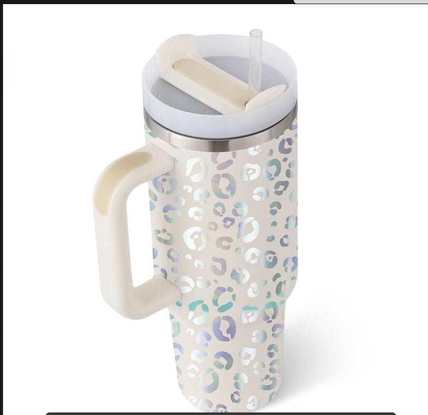 The Ultimate All-Day Tumbler — Big Sips, Bold Style